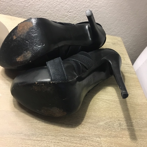 Colin Stuart sexy strap pumps - Picture 3 of 4